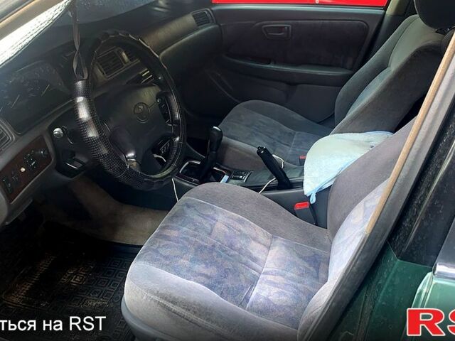 Зеленый Тойота Камри, объемом двигателя 2.2 л и пробегом 430 тыс. км за 2900 $, фото 5 на Automoto.ua