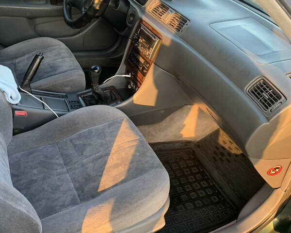 Зеленый Тойота Камри, объемом двигателя 2.2 л и пробегом 440 тыс. км за 2800 $, фото 9 на Automoto.ua