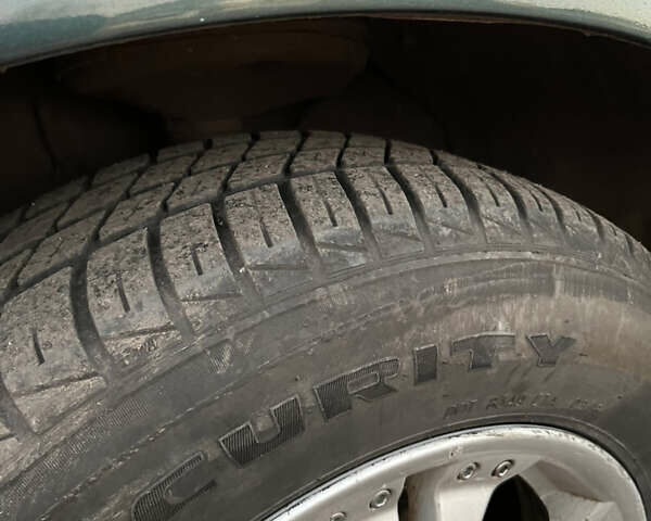 Зеленый Тойота Камри, объемом двигателя 3 л и пробегом 355 тыс. км за 3400 $, фото 7 на Automoto.ua