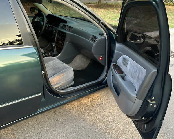 Зеленый Тойота Камри, объемом двигателя 2.2 л и пробегом 700 тыс. км за 5000 $, фото 9 на Automoto.ua