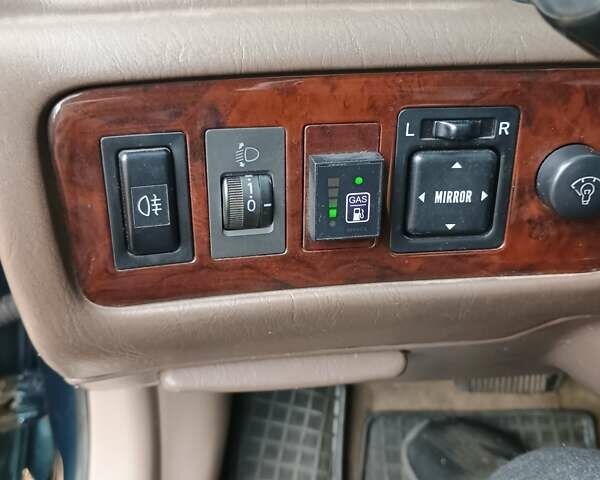 Зелений Тойота Камрі, об'ємом двигуна 2.16 л та пробігом 300 тис. км за 3300 $, фото 7 на Automoto.ua