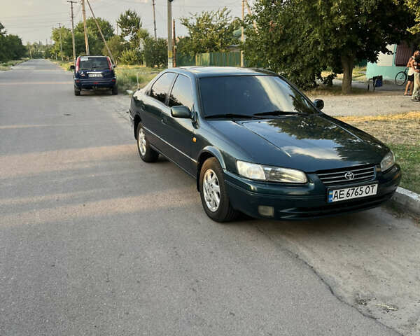 Зеленый Тойота Камри, объемом двигателя 2.2 л и пробегом 700 тыс. км за 5000 $, фото 6 на Automoto.ua