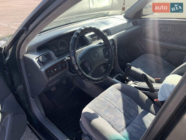 Зеленый Тойота Камри, объемом двигателя 2.2 л и пробегом 440 тыс. км за 2800 $, фото 6 на Automoto.ua