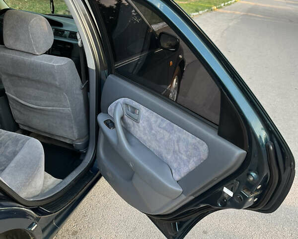 Зеленый Тойота Камри, объемом двигателя 2.2 л и пробегом 700 тыс. км за 5000 $, фото 7 на Automoto.ua