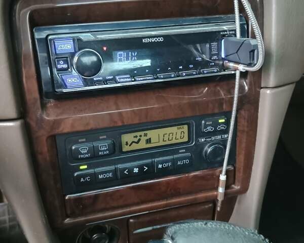 Зелений Тойота Камрі, об'ємом двигуна 2.16 л та пробігом 300 тис. км за 3300 $, фото 12 на Automoto.ua