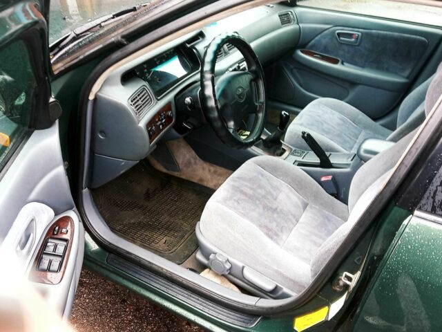 Зеленый Тойота Камри, объемом двигателя 2.2 л и пробегом 310 тыс. км за 4800 $, фото 4 на Automoto.ua