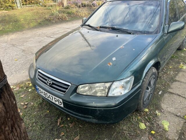 Зеленый Тойота Камри, объемом двигателя 2.2 л и пробегом 200 тыс. км за 2200 $, фото 1 на Automoto.ua