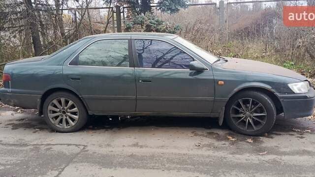 Зеленый Тойота Камри, объемом двигателя 2.2 л и пробегом 250 тыс. км за 3000 $, фото 4 на Automoto.ua