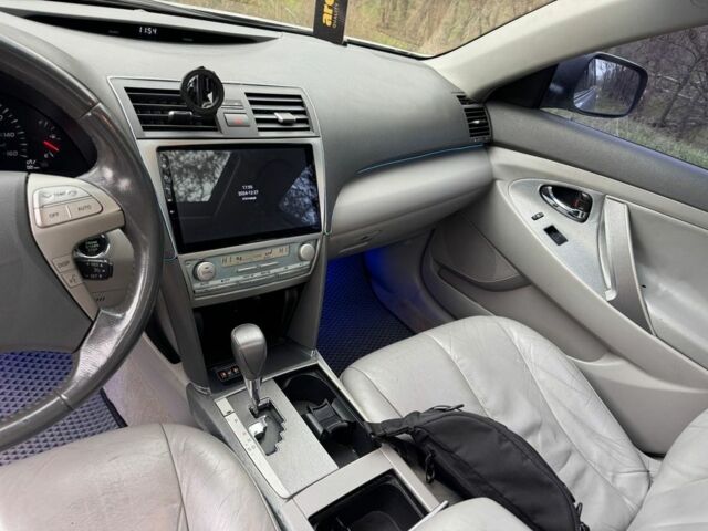 Зелений Тойота Камрі, об'ємом двигуна 3.5 л та пробігом 255 тис. км за 7550 $, фото 5 на Automoto.ua