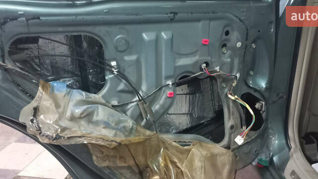 Зеленый Тойота Камри, объемом двигателя 2.4 л и пробегом 400 тыс. км за 10000 $, фото 13 на Automoto.ua