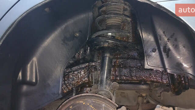 Зеленый Тойота Камри, объемом двигателя 2.4 л и пробегом 400 тыс. км за 10000 $, фото 19 на Automoto.ua