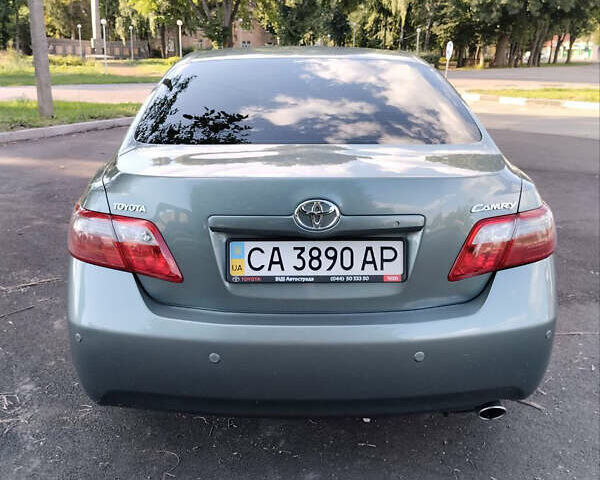 Зеленый Тойота Камри, объемом двигателя 2.4 л и пробегом 400 тыс. км за 10000 $, фото 3 на Automoto.ua