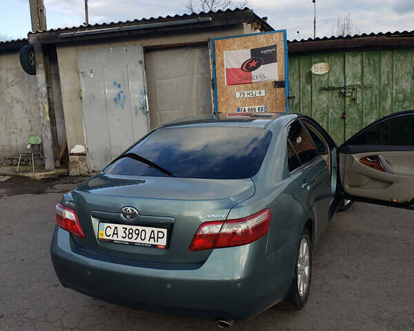 Зеленый Тойота Камри, объемом двигателя 2.4 л и пробегом 400 тыс. км за 10000 $, фото 22 на Automoto.ua