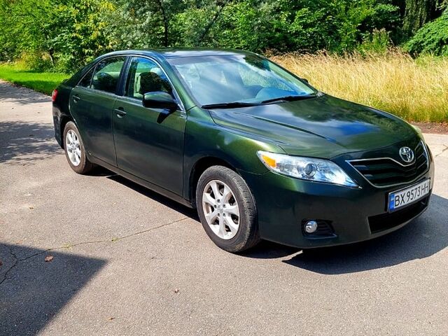 Зеленый Тойота Камри, объемом двигателя 2.5 л и пробегом 227 тыс. км за 8500 $, фото 4 на Automoto.ua