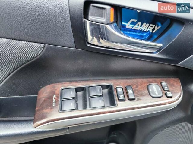 Зеленый Тойота Камри, объемом двигателя 2.5 л и пробегом 188 тыс. км за 15300 $, фото 7 на Automoto.ua
