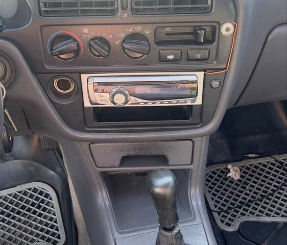 Зелений Тойота Камрі, об'ємом двигуна 2.2 л та пробігом 380 тис. км за 1650 $, фото 15 на Automoto.ua