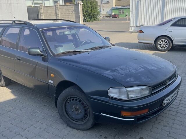 Зелений Тойота Камрі, об'ємом двигуна 2.2 л та пробігом 380 тис. км за 1650 $, фото 2 на Automoto.ua