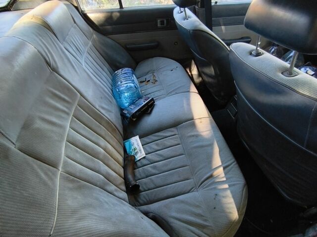 Белый Тойота Карина, объемом двигателя 1.6 л и пробегом 87 тыс. км за 500 $, фото 7 на Automoto.ua