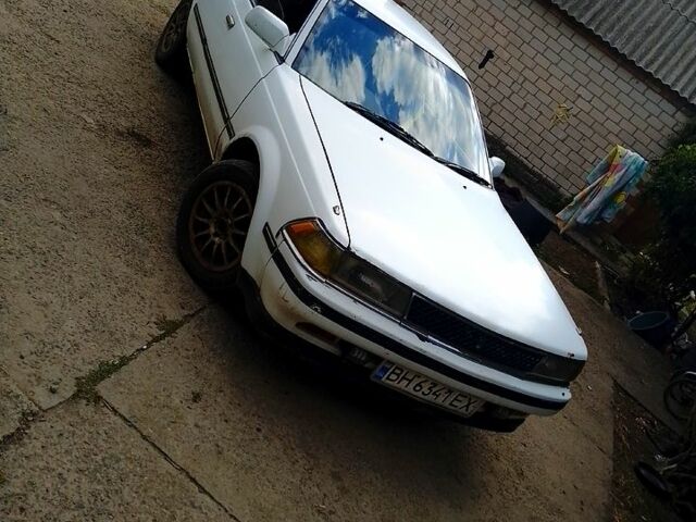 Білий Тойота Каріна, об'ємом двигуна 2 л та пробігом 350 тис. км за 1500 $, фото 2 на Automoto.ua