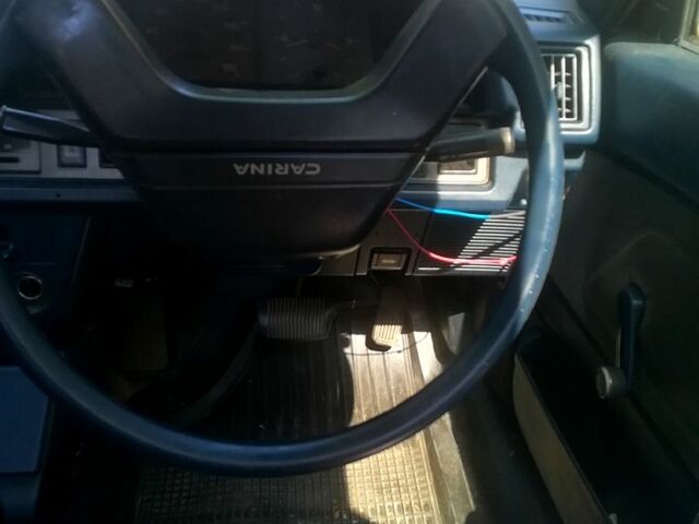 Білий Тойота Каріна, об'ємом двигуна 1.5 л та пробігом 225 тис. км за 450 $, фото 4 на Automoto.ua