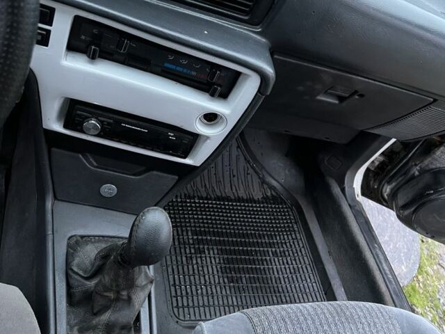 Білий Тойота Каріна, об'ємом двигуна 0 л та пробігом 512 тис. км за 800 $, фото 7 на Automoto.ua