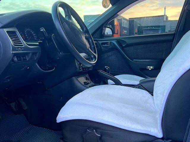 Белый Тойота Карина, объемом двигателя 1.6 л и пробегом 515 тыс. км за 4150 $, фото 8 на Automoto.ua