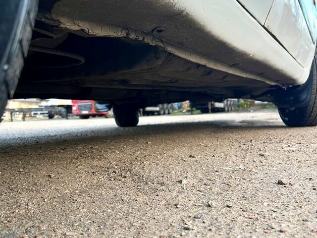 Білий Тойота Каріна, об'ємом двигуна 1.6 л та пробігом 515 тис. км за 4150 $, фото 10 на Automoto.ua