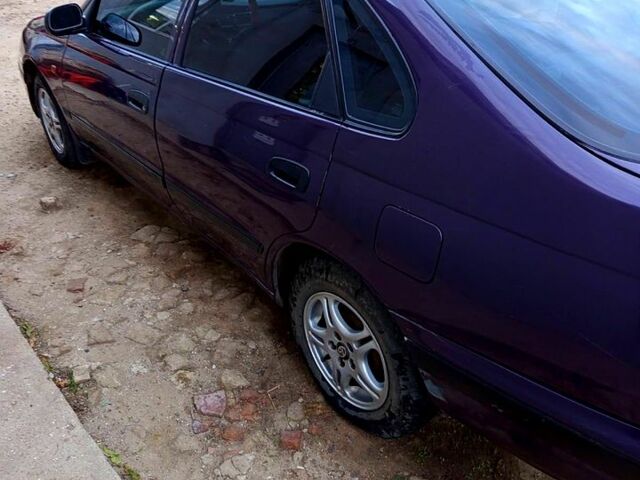 Фіолетовий Тойота Каріна, об'ємом двигуна 1.6 л та пробігом 0 тис. км за 2200 $, фото 3 на Automoto.ua
