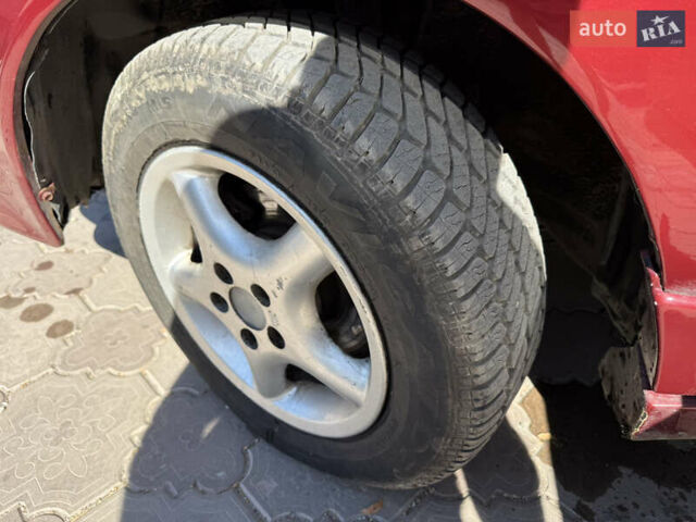 Красный Тойота Карина, объемом двигателя 2 л и пробегом 333 тыс. км за 1375 $, фото 11 на Automoto.ua