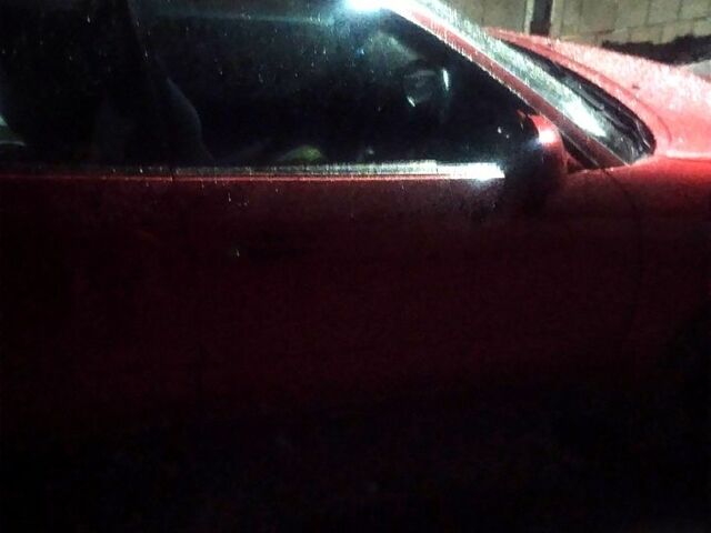 Красный Тойота Карина, объемом двигателя 1.6 л и пробегом 192 тыс. км за 900 $, фото 1 на Automoto.ua