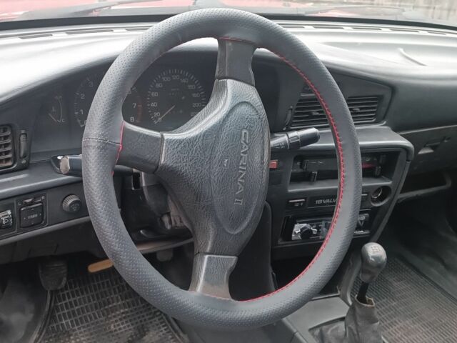 Червоний Тойота Каріна, об'ємом двигуна 0 л та пробігом 484 тис. км за 1500 $, фото 3 на Automoto.ua