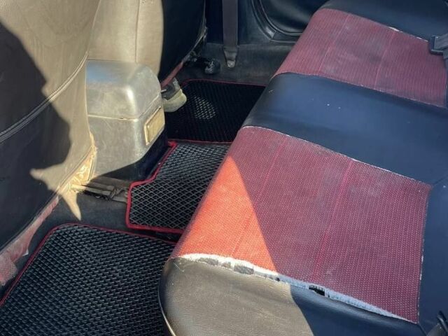 Красный Тойота Карина, объемом двигателя 2 л и пробегом 320 тыс. км за 3500 $, фото 11 на Automoto.ua