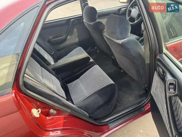 Красный Тойота Карина, объемом двигателя 1.6 л и пробегом 259 тыс. км за 2800 $, фото 12 на Automoto.ua
