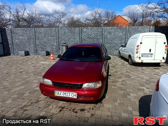 Червоний Тойота Каріна, об'ємом двигуна 1.8 л та пробігом 0 тис. км за 1970 $, фото 4 на Automoto.ua