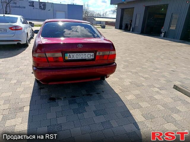 Червоний Тойота Каріна, об'ємом двигуна 1.8 л та пробігом 0 тис. км за 1970 $, фото 3 на Automoto.ua