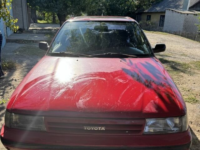Червоний Тойота Каріна, об'ємом двигуна 1.6 л та пробігом 64 тис. км за 800 $, фото 2 на Automoto.ua