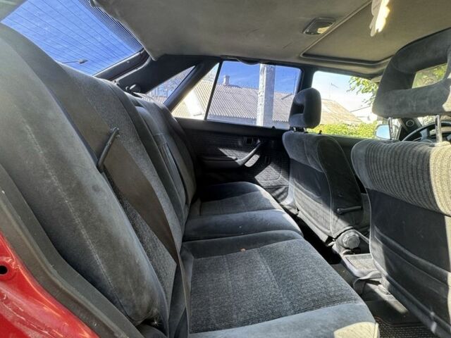 Червоний Тойота Каріна, об'ємом двигуна 1.6 л та пробігом 64 тис. км за 800 $, фото 6 на Automoto.ua