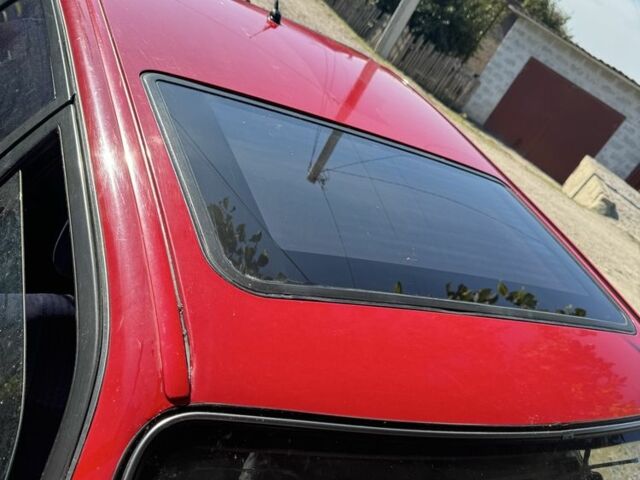 Червоний Тойота Каріна, об'ємом двигуна 1.6 л та пробігом 64 тис. км за 800 $, фото 3 на Automoto.ua