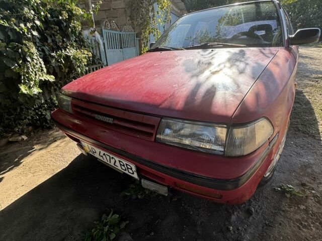 Червоний Тойота Каріна, об'ємом двигуна 1.6 л та пробігом 64 тис. км за 800 $, фото 5 на Automoto.ua