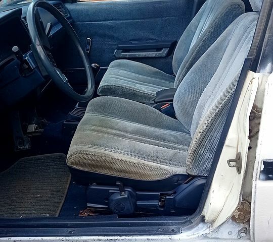Тойота Каріна, об'ємом двигуна 16 л та пробігом 323 тис. км за 500 $, фото 7 на Automoto.ua