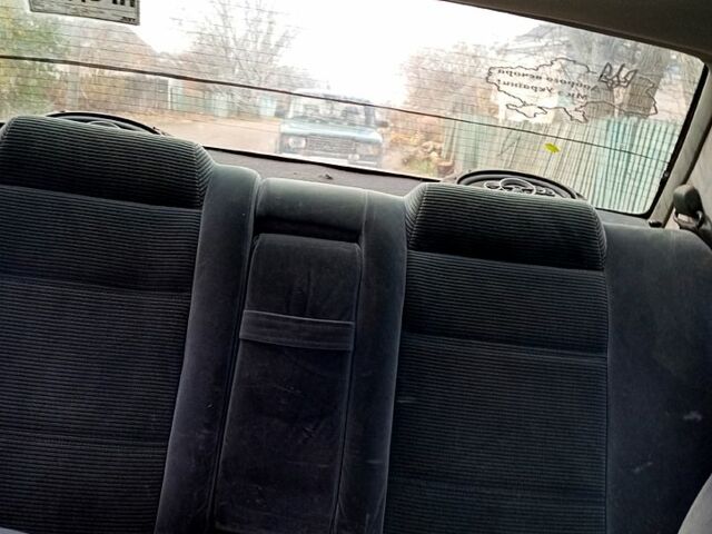 Тойота Каріна, об'ємом двигуна 1.6 л та пробігом 100 тис. км за 1800 $, фото 3 на Automoto.ua