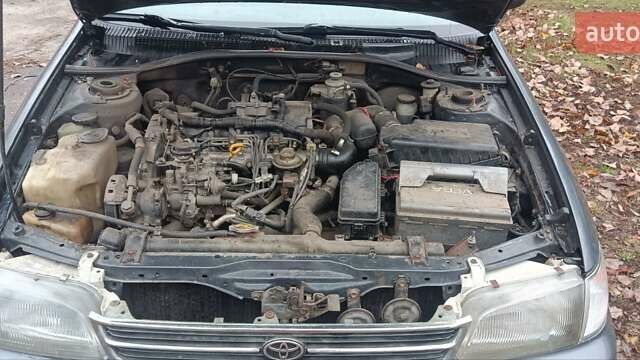 Тойота Карина, объемом двигателя 2 л и пробегом 420 тыс. км за 2000 $, фото 2 на Automoto.ua