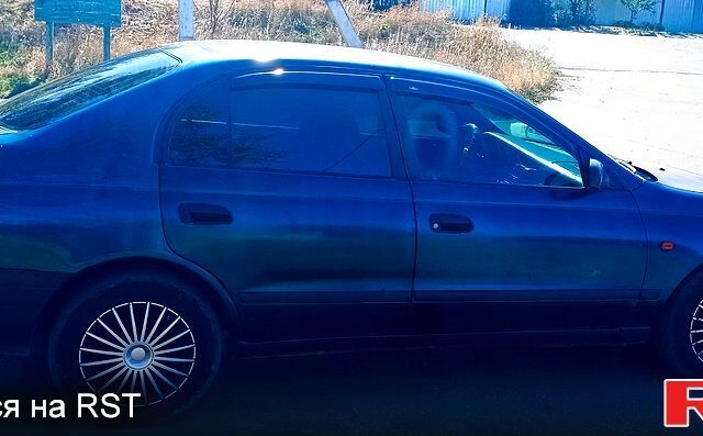 Тойота Каріна, об'ємом двигуна 1.8 л та пробігом 66 тис. км за 1700 $, фото 3 на Automoto.ua