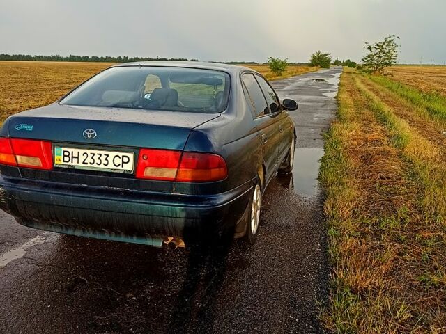 Тойота Каріна, об'ємом двигуна 1.6 л та пробігом 300 тис. км за 2300 $, фото 1 на Automoto.ua