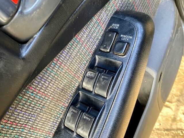 Тойота Карина, объемом двигателя 1.6 л и пробегом 0 тыс. км за 1850 $, фото 4 на Automoto.ua