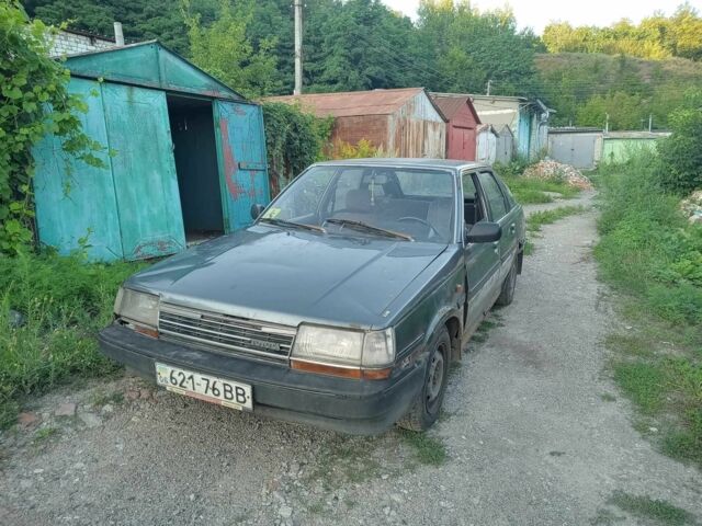 Серый Тойота Карина, объемом двигателя 2 л и пробегом 437 тыс. км за 721 $, фото 6 на Automoto.ua