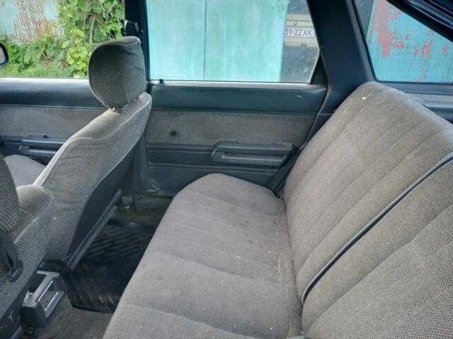 Серый Тойота Карина, объемом двигателя 2 л и пробегом 437 тыс. км за 721 $, фото 11 на Automoto.ua