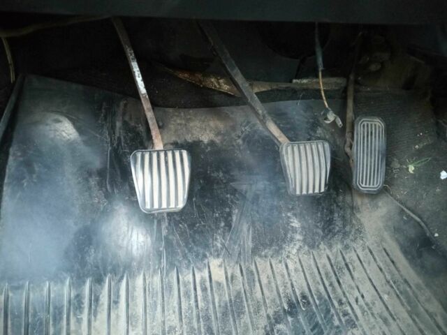 Серый Тойота Карина, объемом двигателя 2 л и пробегом 437 тыс. км за 721 $, фото 12 на Automoto.ua