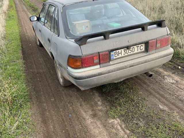 Серый Тойота Карина, объемом двигателя 1.6 л и пробегом 220 тыс. км за 1300 $, фото 3 на Automoto.ua