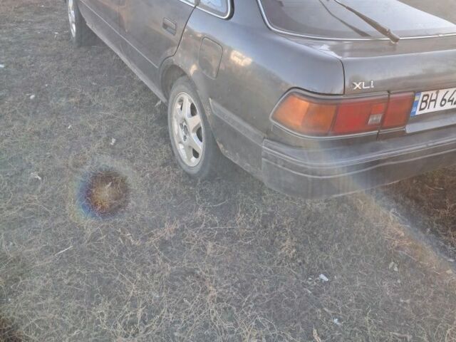 Серый Тойота Карина, объемом двигателя 1.6 л и пробегом 2 тыс. км за 800 $, фото 3 на Automoto.ua